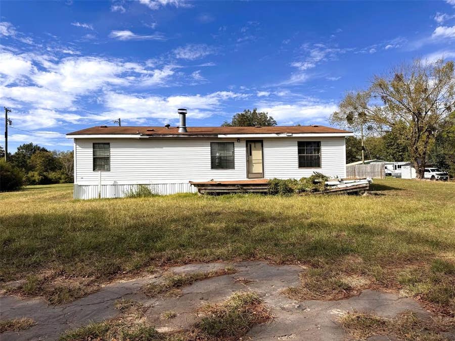 Property photo for 401 E WL Doc, Naples, TX