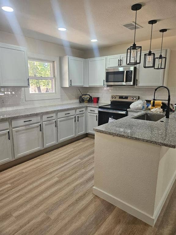 Property photo for 1005 Poe Street, Azle, TX