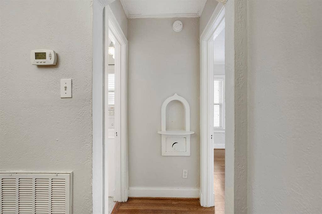 5930 1/2 La Vista Drive, Dallas, TX 75206 5930 1/2 La Vista Drive, Dallas, TX 75206