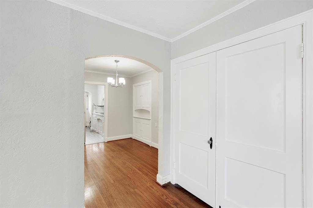 5930 1/2 La Vista Drive, Dallas, TX 75206 5930 1/2 La Vista Drive, Dallas, TX 75206