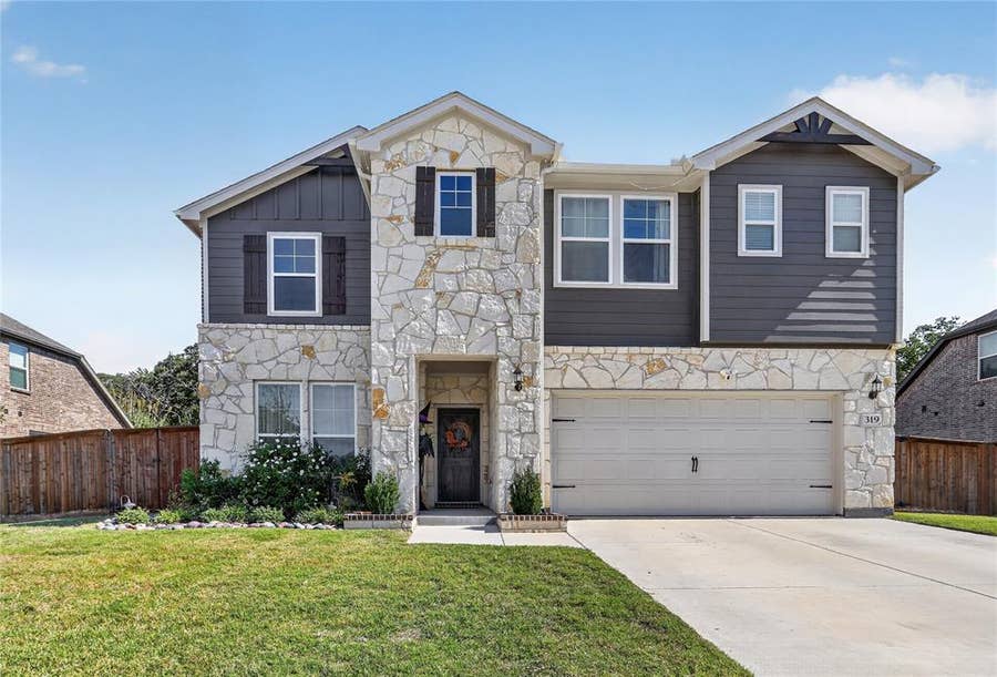 Property photo for 319 Rangars Ridge Place, Fort Worth, TX