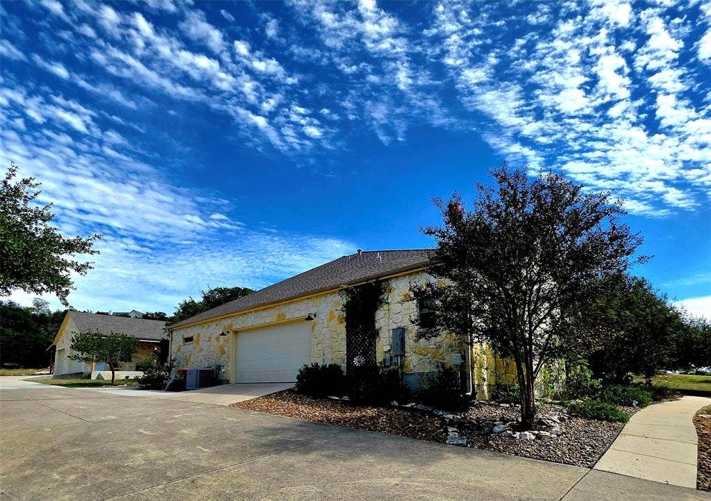 558 Mystic Shores Boulevard, Spring Branch, TX 78070 558 Mystic Shores Boulevard, Spring Branch, TX 78070