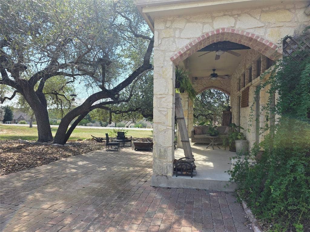 558 Mystic Shores Boulevard, Spring Branch, TX 78070 558 Mystic Shores Boulevard, Spring Branch, TX 78070
