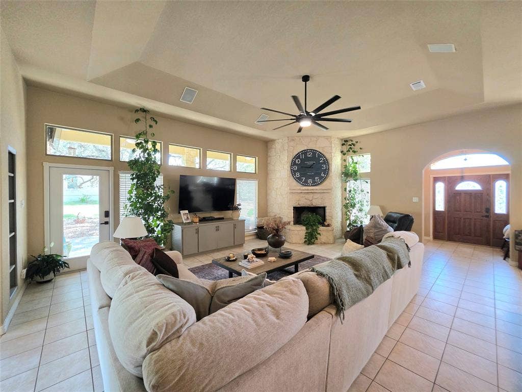 558 Mystic Shores Boulevard, Spring Branch, TX 78070 558 Mystic Shores Boulevard, Spring Branch, TX 78070