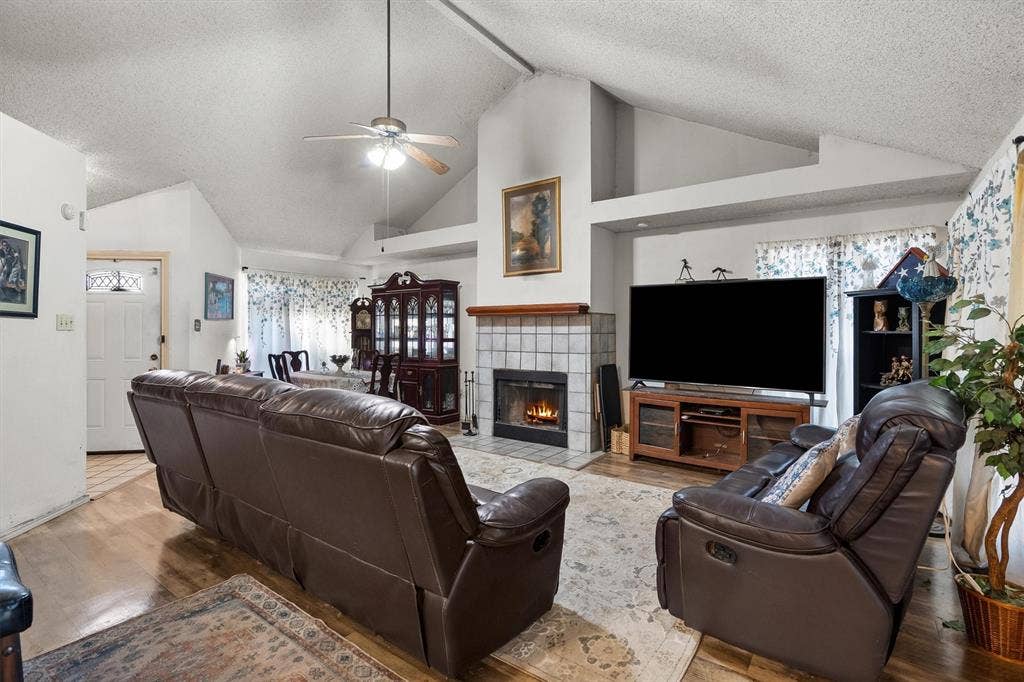 6447 Royal Cedar Drive, Dallas, TX 75236