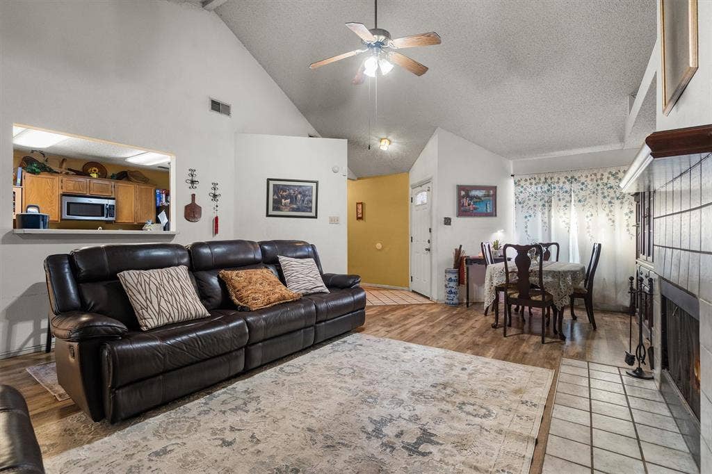 6447 Royal Cedar Drive, Dallas, TX 75236