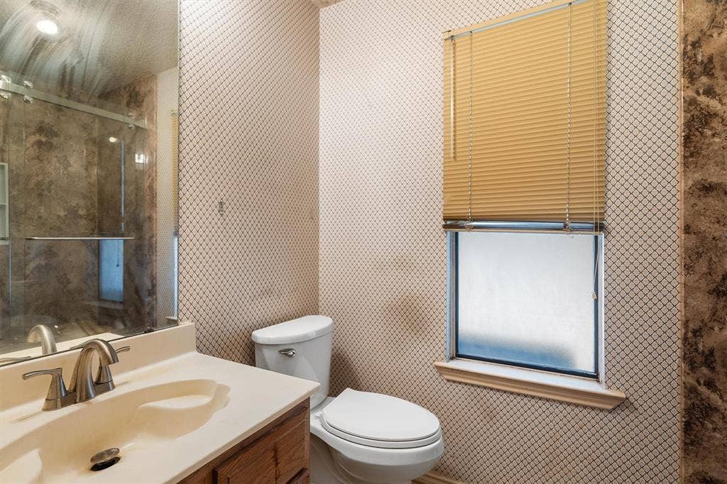 6447 Royal Cedar Drive, Dallas, TX 75236