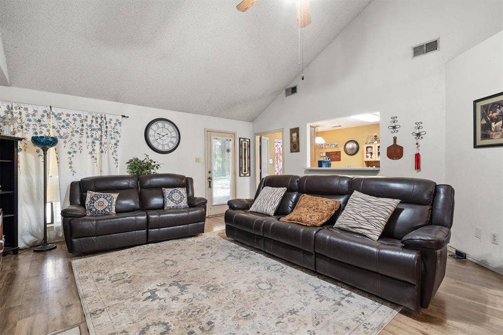 6447 Royal Cedar Drive, Dallas, TX 75236