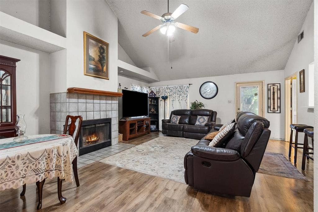 6447 Royal Cedar Drive, Dallas, TX 75236