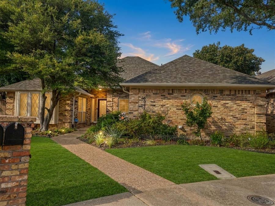 Property photo for 6011 Highplace Circle, Dallas, TX