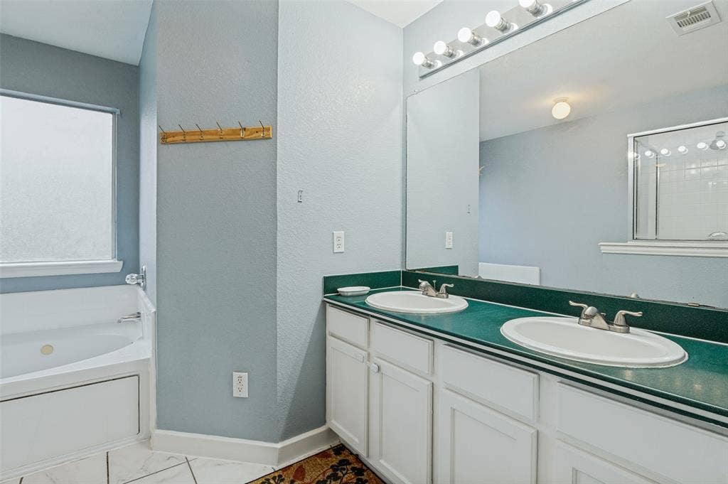1215 N Nursery Road, Irving, TX 75061 1215 N Nursery Road, Irving, TX 75061