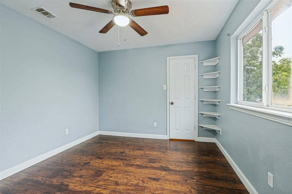 1215 N Nursery Road, Irving, TX 75061 1215 N Nursery Road, Irving, TX 75061