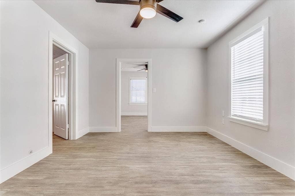 1109 W Avenue A, Garland, TX 75040 1109 W Avenue A, Garland, TX 75040
