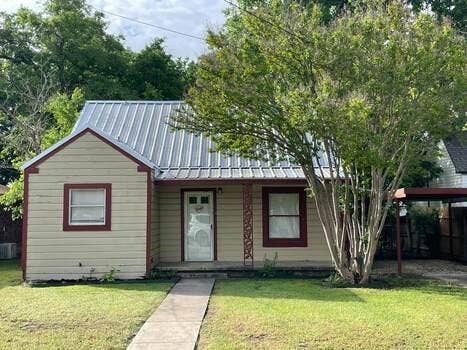 Property photo for 1046 W Sloan Street, Stephenville, TX