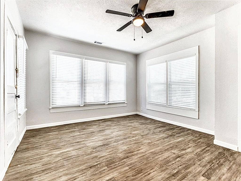 117 S 11th Street, Garland, TX 75040 117 S 11th Street, Garland, TX 75040