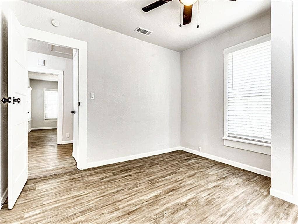 117 S 11th Street, Garland, TX 75040 117 S 11th Street, Garland, TX 75040