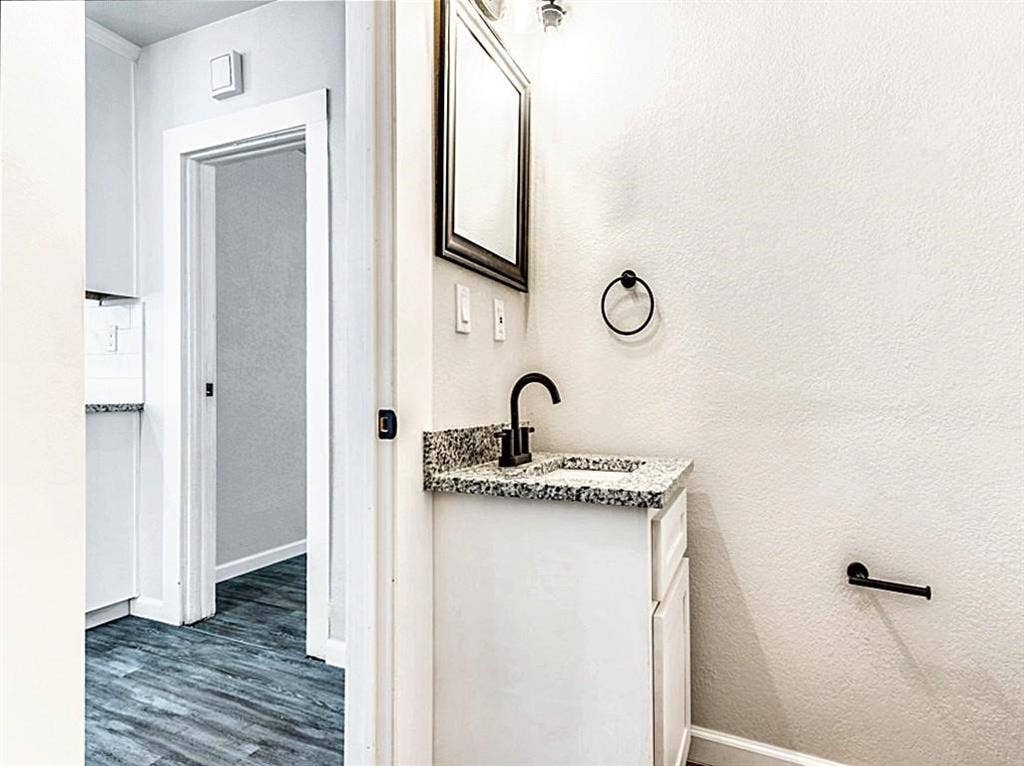 117 S 11th Street, Garland, TX 75040 117 S 11th Street, Garland, TX 75040