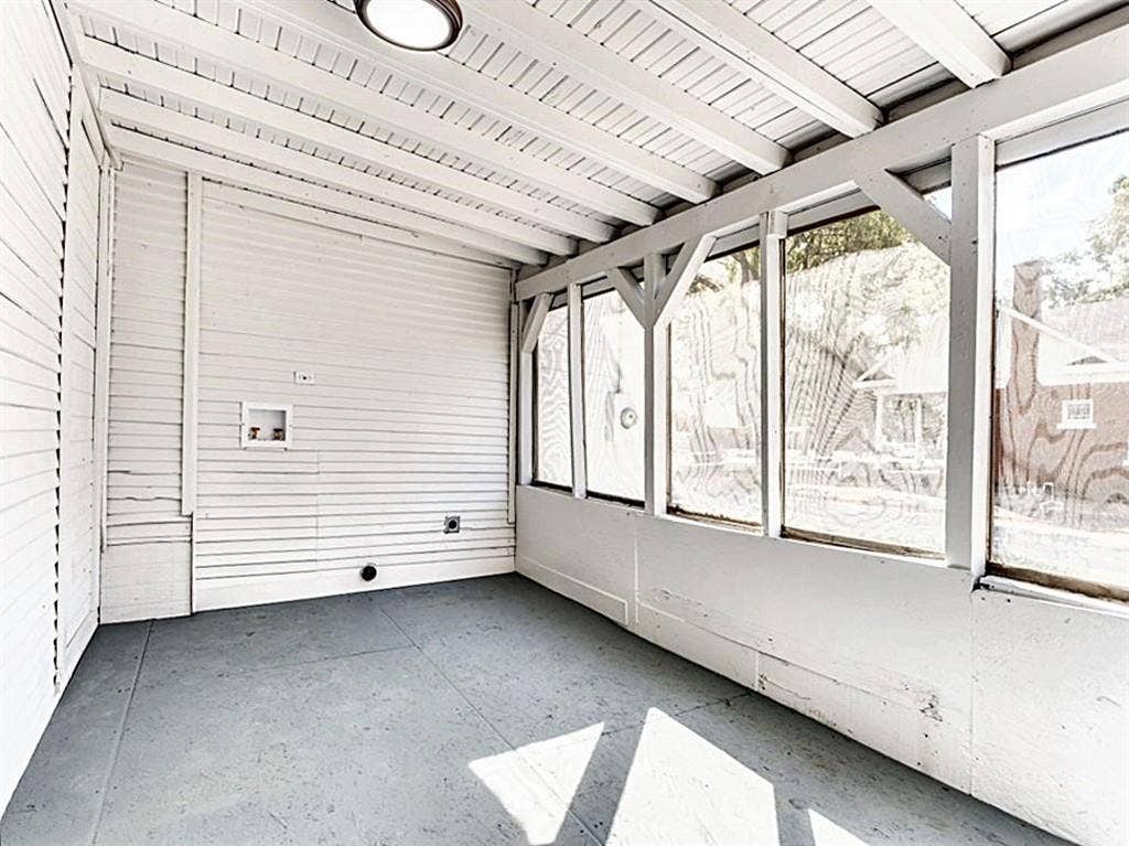 117 S 11th Street, Garland, TX 75040 117 S 11th Street, Garland, TX 75040