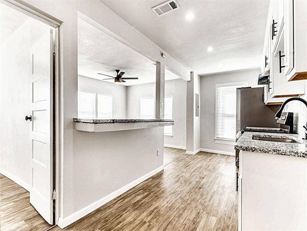 117 S 11th Street, Garland, TX 75040 117 S 11th Street, Garland, TX 75040
