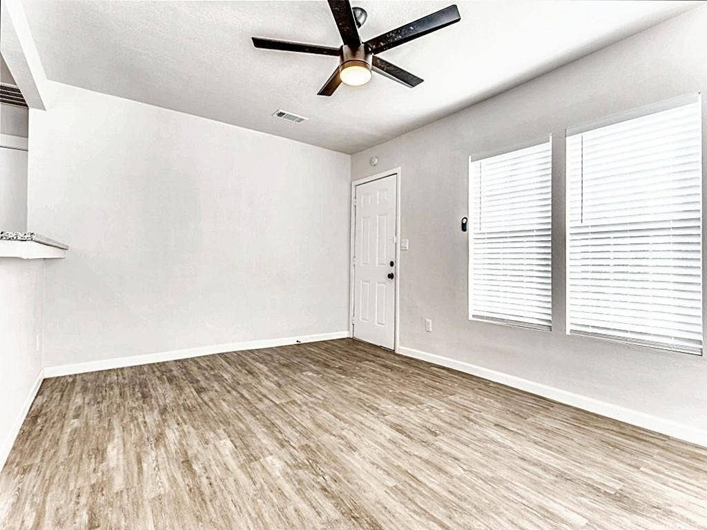 117 S 11th Street, Garland, TX 75040 117 S 11th Street, Garland, TX 75040