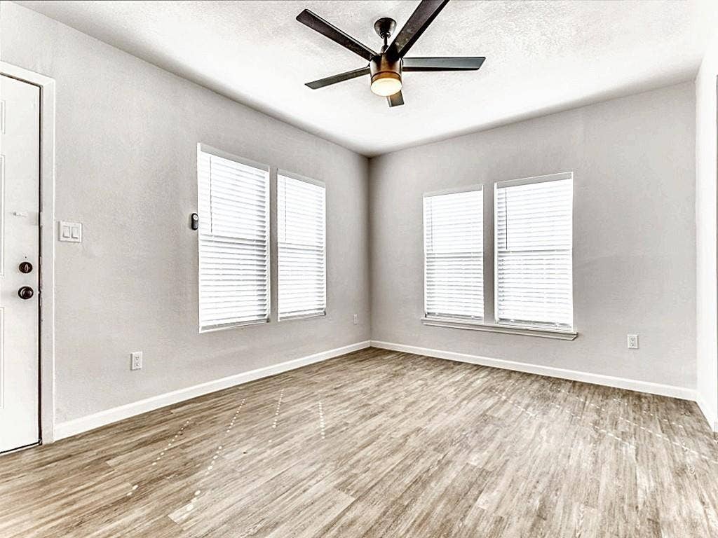 117 S 11th Street, Garland, TX 75040 117 S 11th Street, Garland, TX 75040