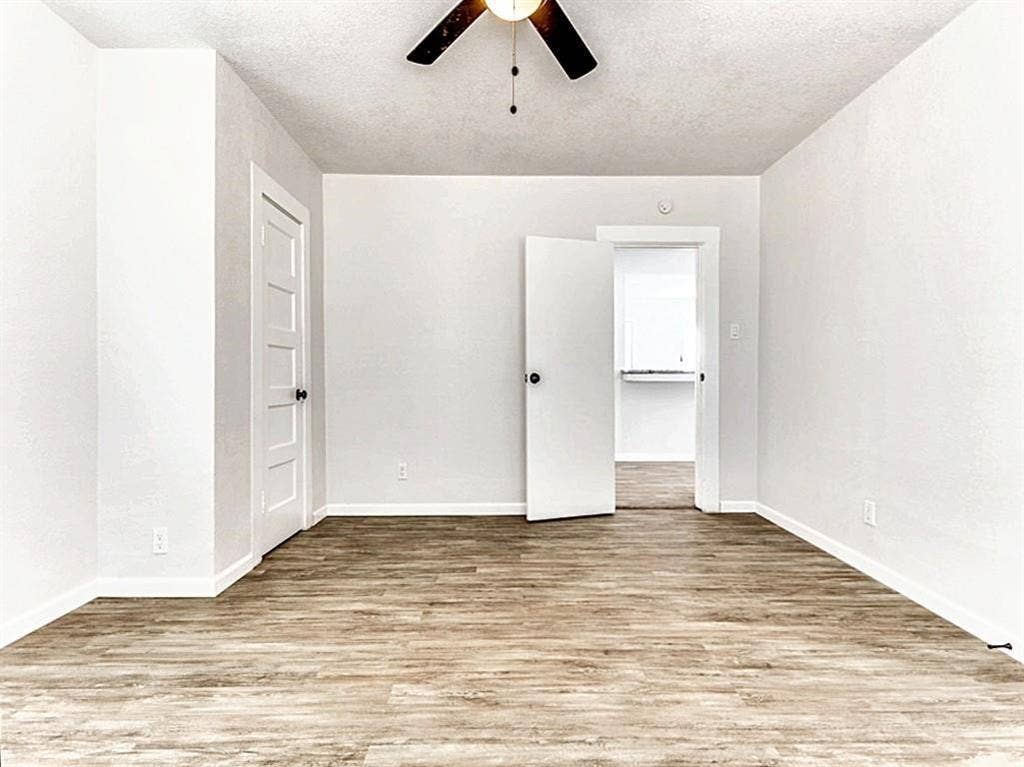 117 S 11th Street, Garland, TX 75040 117 S 11th Street, Garland, TX 75040