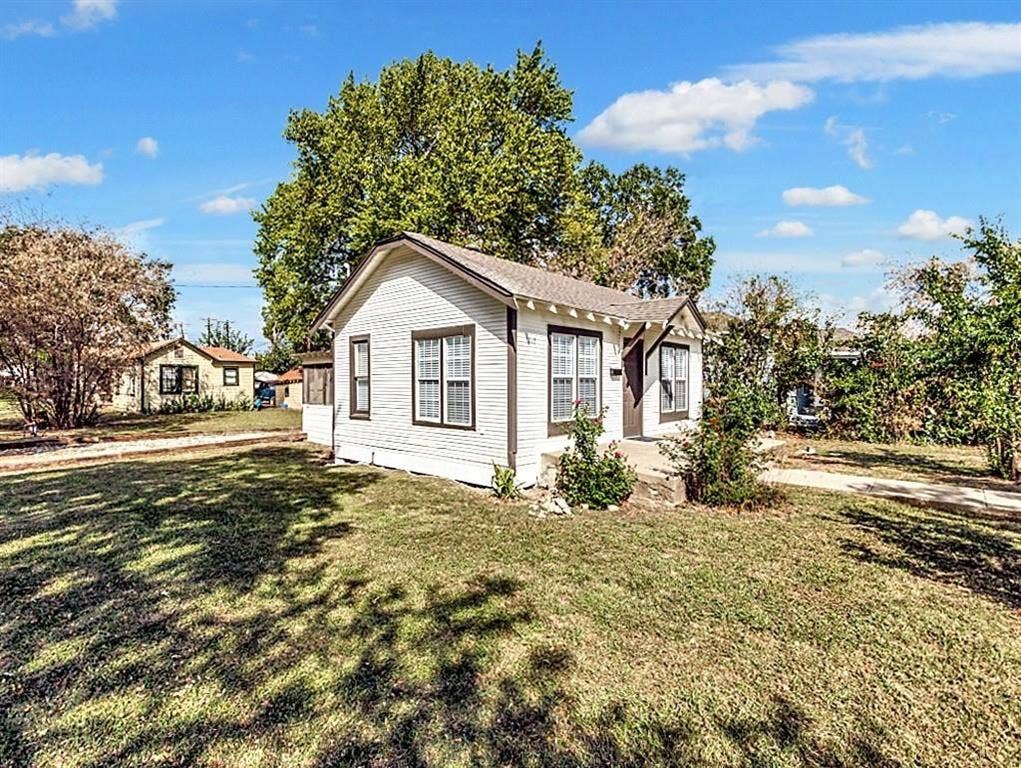 117 S 11th Street, Garland, TX 75040 117 S 11th Street, Garland, TX 75040