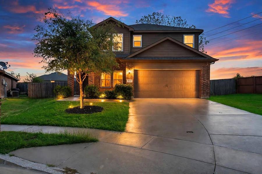 Property photo for 8641 Fawn Hill Court, Fort Worth, TX