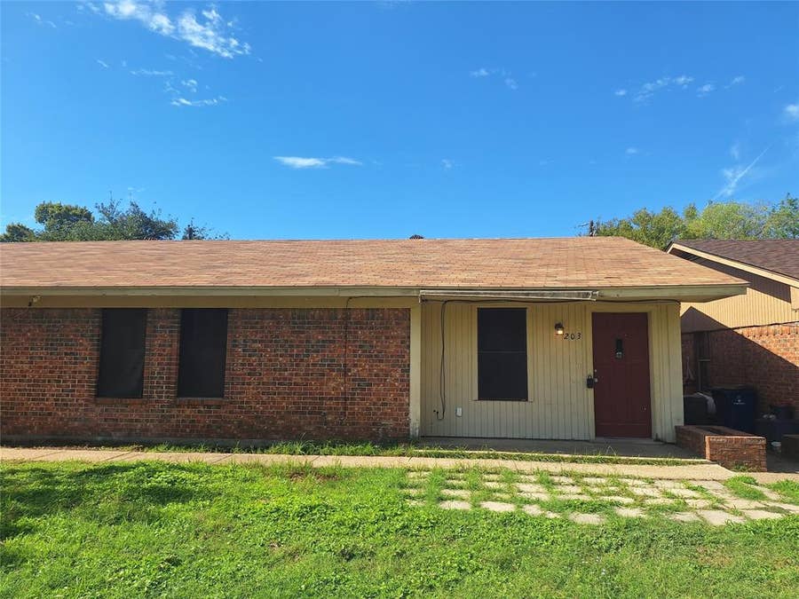 Property photo for 203 Thompson Street, Everman, TX