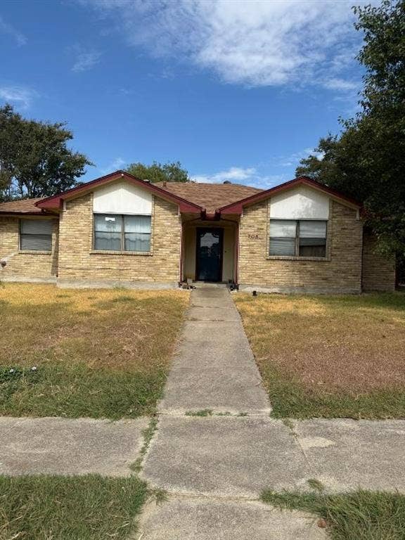 705 Angle Ridge Circle, Garland, TX 75043 705 Angle Ridge Circle, Garland, TX 75043