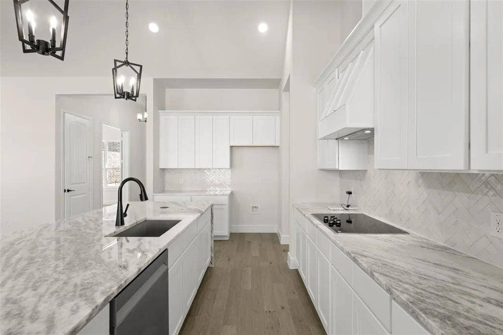 270 Maci Drive, Waxahachie, TX 75167 270 Maci Drive, Waxahachie, TX 75167