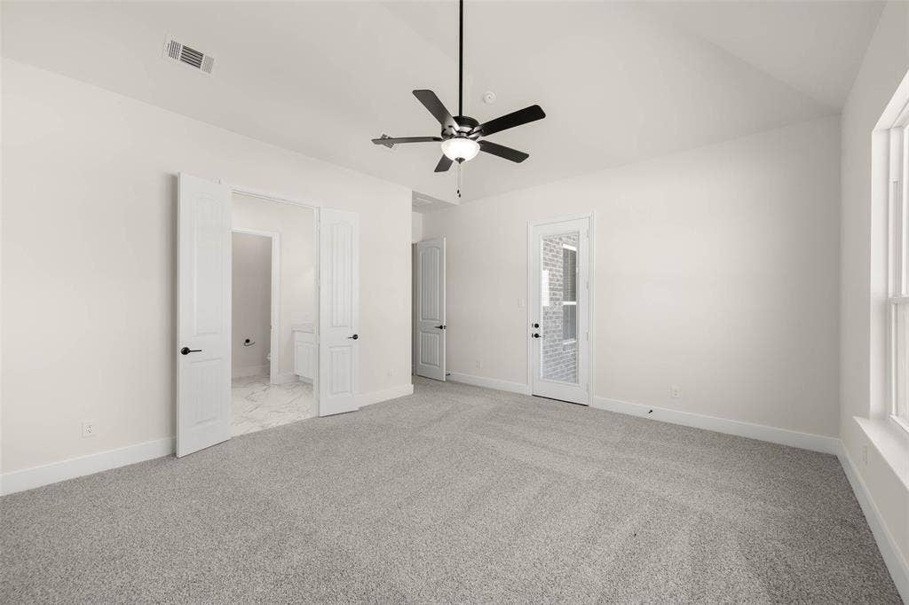 270 Maci Drive, Waxahachie, TX 75167 270 Maci Drive, Waxahachie, TX 75167