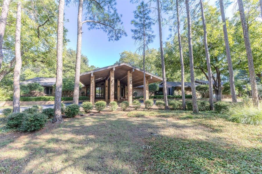Property photo for 1555 Oldham Lane, Abilene, TX