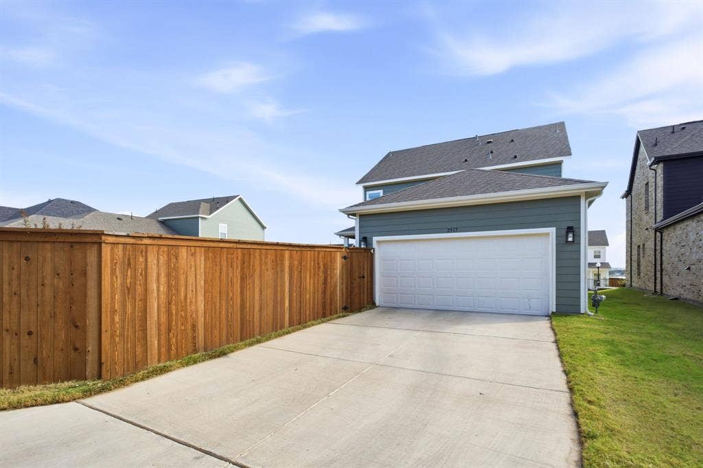 2517 Lafayette Drive, Rowlett, TX 75088 Alley access to garage