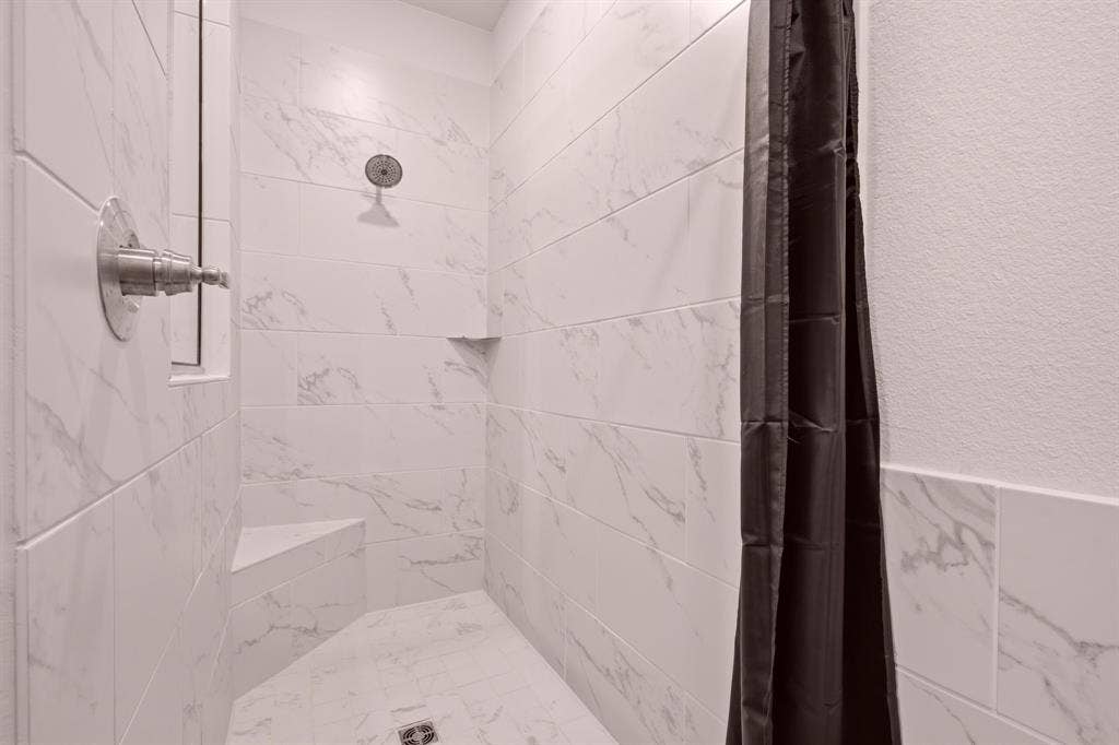 2517 Lafayette Drive, Rowlett, TX 75088 2517 Lafayette Drive, Rowlett, TX 75088