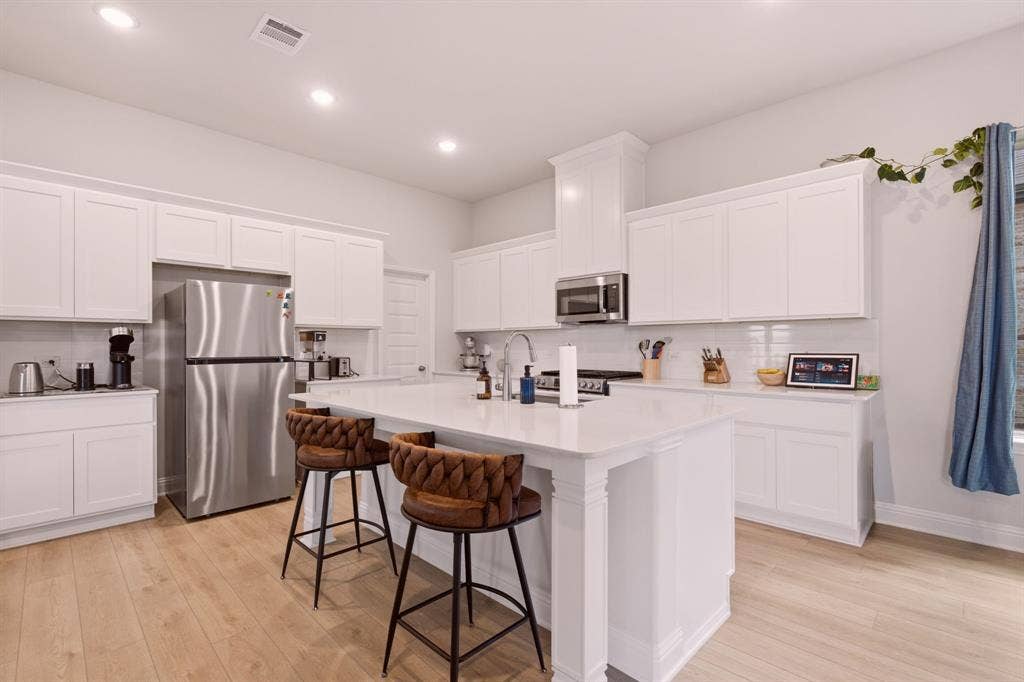 2517 Lafayette Drive, Rowlett, TX 75088 2517 Lafayette Drive, Rowlett, TX 75088
