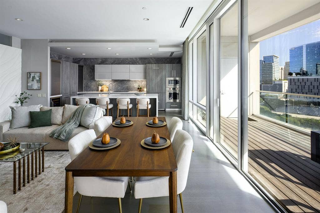 2408 Victory Park Lane, #1239, Dallas, TX 75219