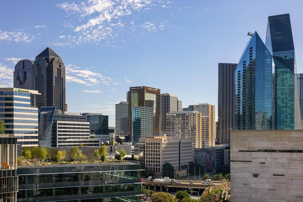 2408 Victory Park Lane, #1239, Dallas, TX 75219