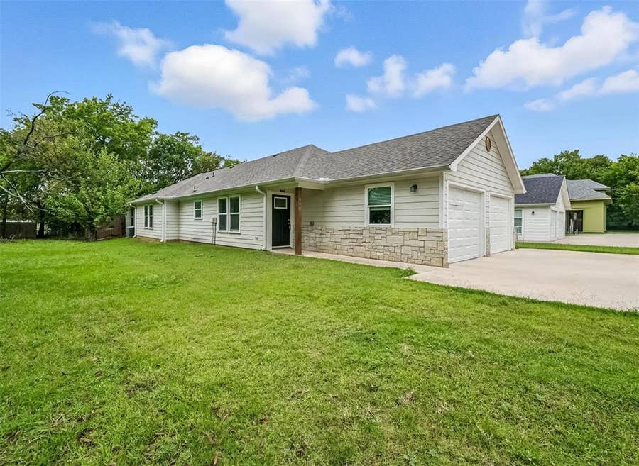 Property photo for 910 N Throckmorton, #914, Sherman, TX