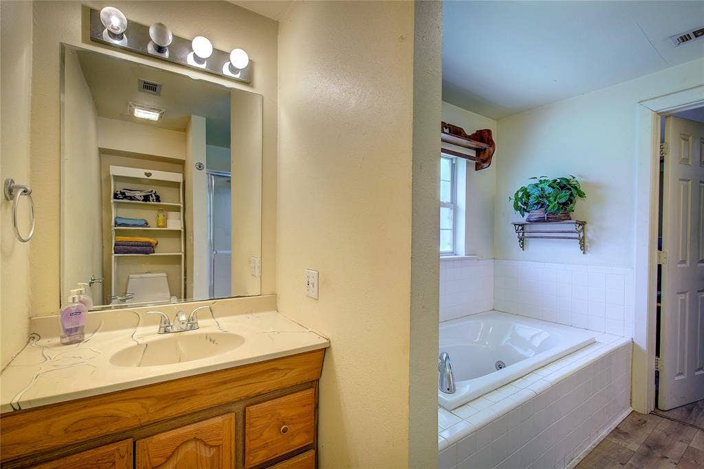 6402 Joe Ramsey Boulevard S, Greenville, TX 75402 6402 Joe Ramsey Boulevard S, Greenville, TX 75402