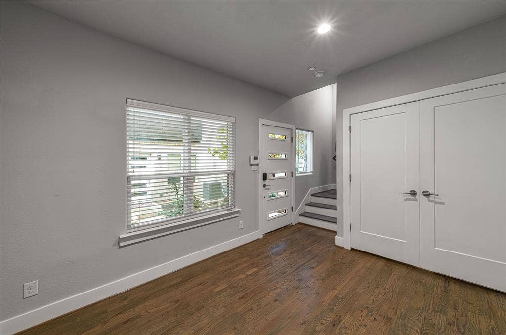 4910 Live Oak Street, #4, Dallas, TX 75206 4910 Live Oak Street, #4, Dallas, TX 75206
