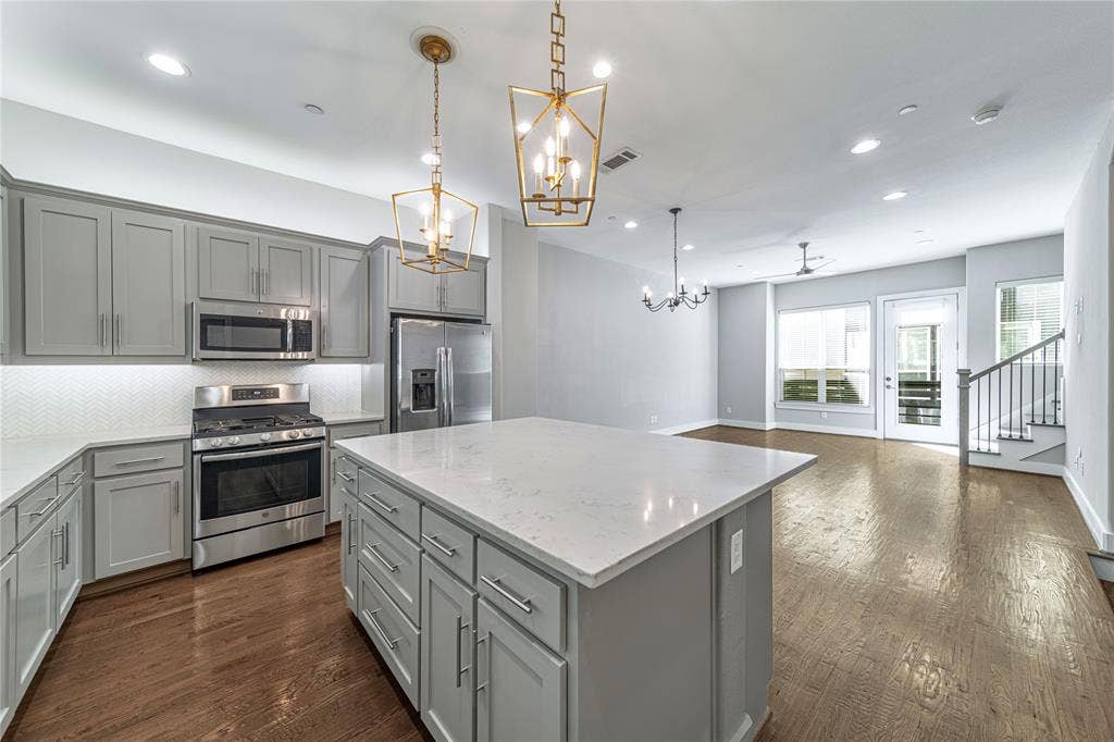 4910 Live Oak Street, #4, Dallas, TX 75206 4910 Live Oak Street, #4, Dallas, TX 75206