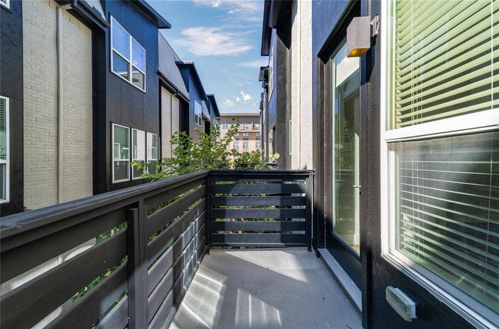 4910 Live Oak Street, #4, Dallas, TX 75206 4910 Live Oak Street, #4, Dallas, TX 75206