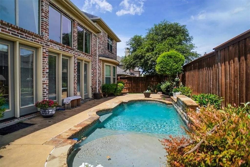 9604 Crown Ridge Drive, Frisco, TX 75035 SWIMMING POOL AREA!