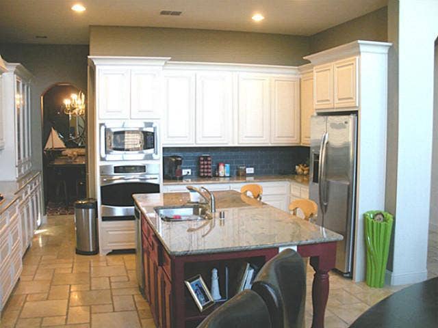 9604 Crown Ridge Drive, Frisco, TX 75035 SIDE VIEW OF KITCHEN!