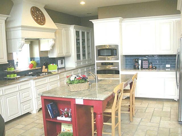 9604 Crown Ridge Drive, Frisco, TX 75035 GOURMET KITCHEN!