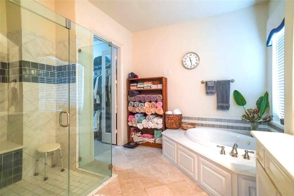 9604 Crown Ridge Drive, Frisco, TX 75035 PRIMARY BATHROOM!