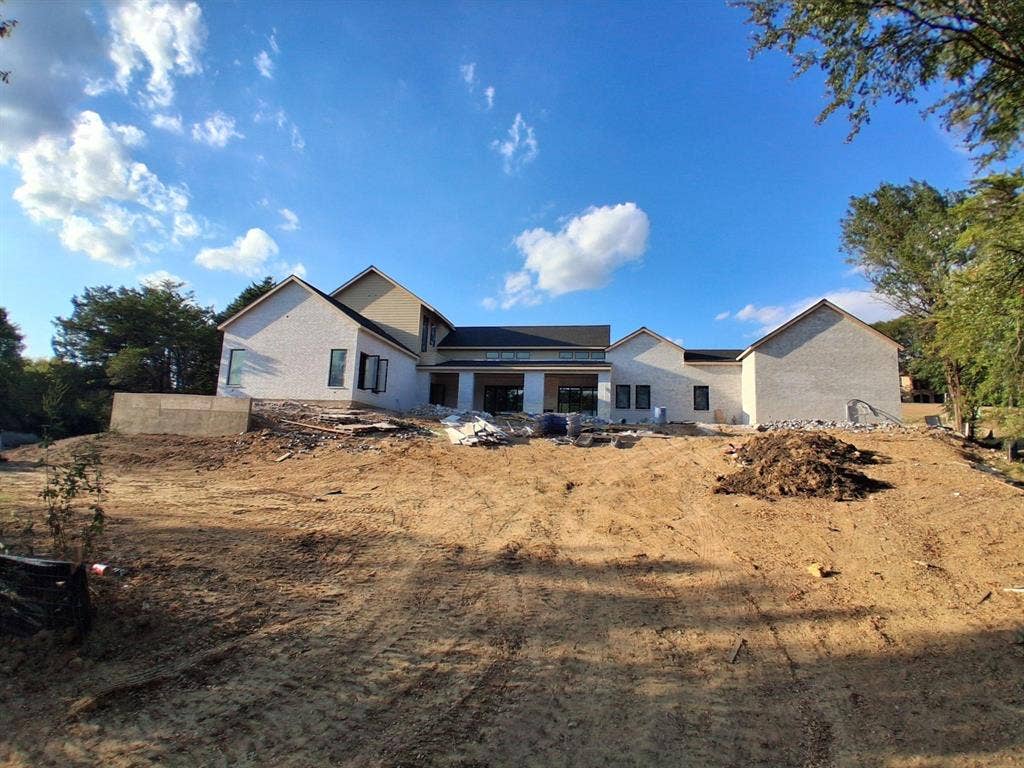 2238 Southern Oaks Drive, Cedar Hill, TX 75104 2238 Southern Oaks Drive, Cedar Hill, TX 75104