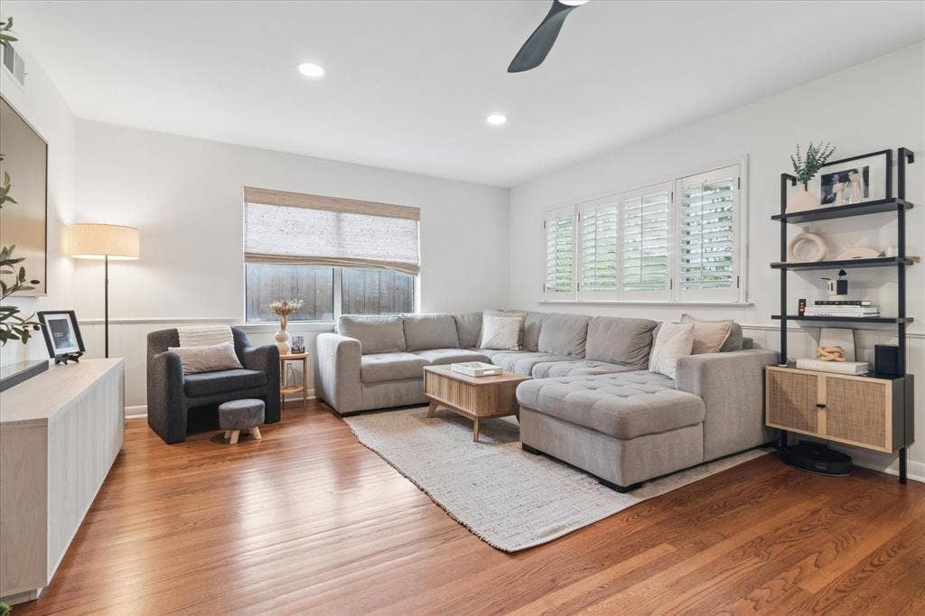11631 Saxon Street, Dallas, TX 75218 11631 Saxon Street, Dallas, TX 75218