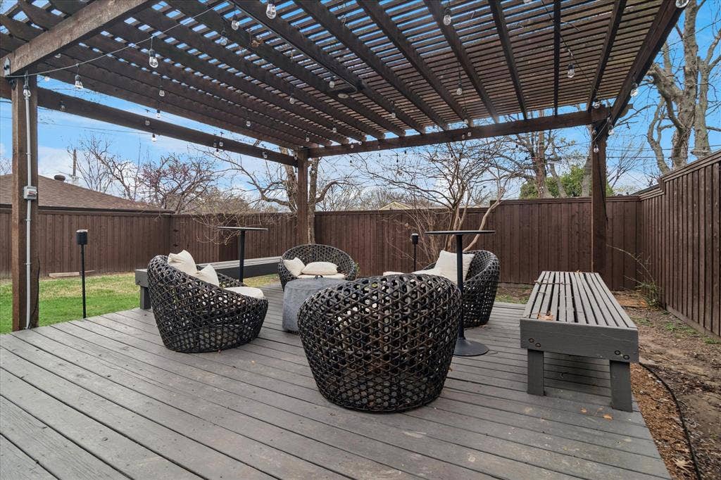 11631 Saxon Street, Dallas, TX 75218 11631 Saxon Street, Dallas, TX 75218